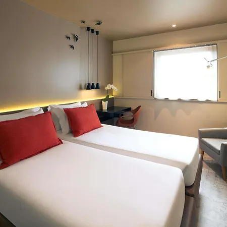Hotel Mercure Centro Santa Catarina 4*