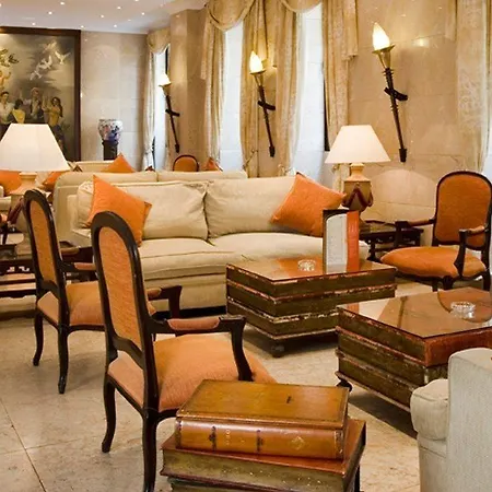Mercure Centro Santa Catarina 4* פורטו