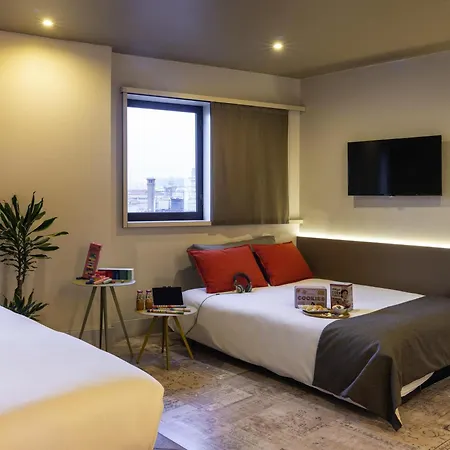 מלון Mercure Centro Santa Catarina